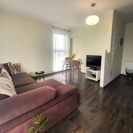 Adamant Apartamento Estetino